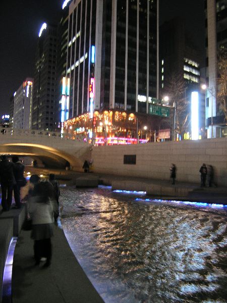 13_seoul_by_night_1.jpg